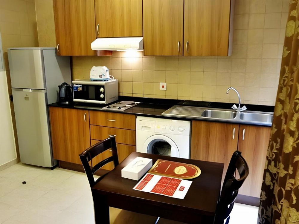 Studio Apartment at Arabian Dreams Hotel Apartments, photo 2